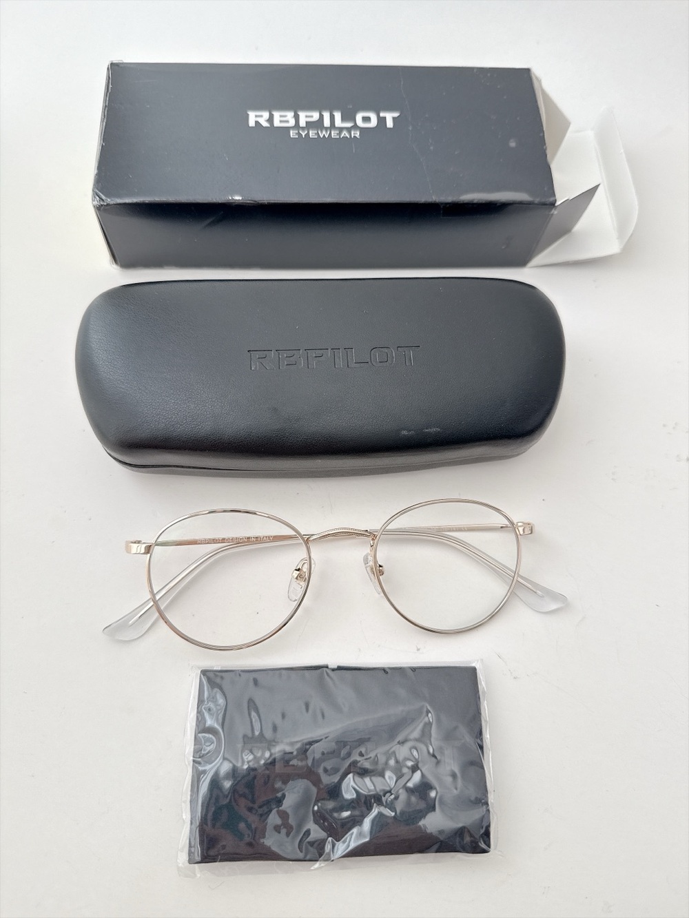 Women’s Gold Round Metal Glasses – Classic Elegant Frame